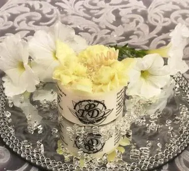 Relaxační parfémová květinová svíčka CITREA RESINA 135g