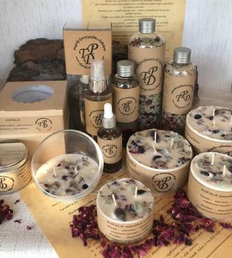 Magická svíčka s minerálními kameny a bylinkami FORTUNA 200g