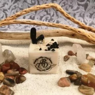 Magická svíčka s mocí kamenů S OBSIDIÁNEM 140g