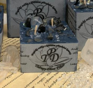 Magická svíčka ČERNÁ ANDĚLSKÁ AURA 130g
