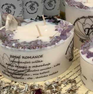 Sváteční romantická svíčka ZIMNÍ ROMANCE 315g