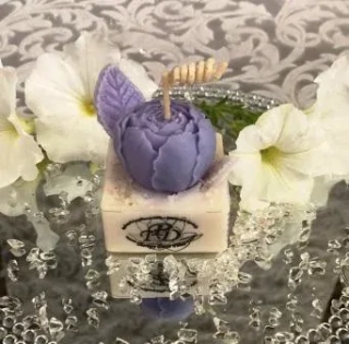 Relaxační parfémová květinová svíčka CASIA 85g