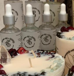 Přírodní aroma olej s křišťály a léčivými minerály VIŠŇOVÁ ROMANCE