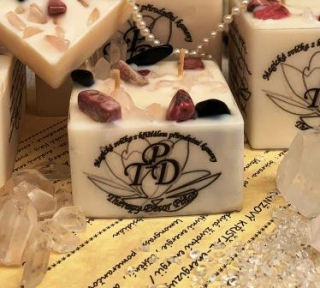 Křišťálová magická svíčka RŮŽOVÝ KŘIŠŤÁL 130g